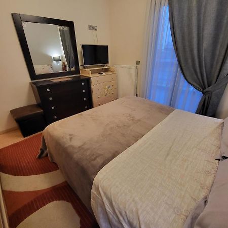 Cozy Apartment In Front Of The Park Athens Ngoại thất bức ảnh