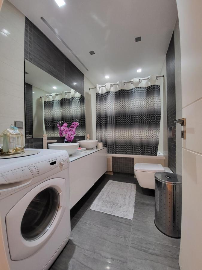 Cozy Apartment In Front Of The Park Athens Ngoại thất bức ảnh